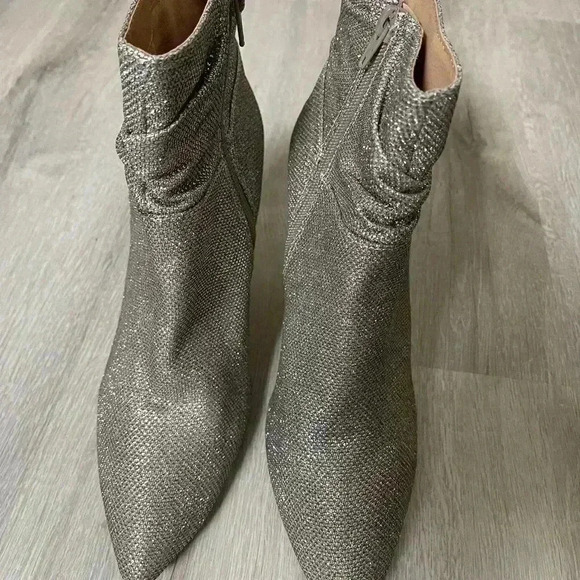 XOXO Silver Glitter Boots Size 9 - Picture 5 of 8
